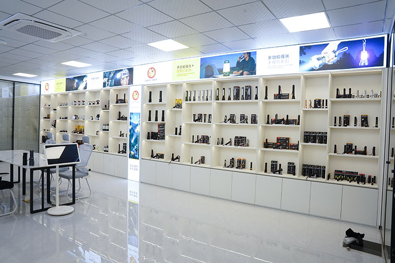 OEMプロジェクトのために信頼できる中国のLED懐中電灯メーカーを選択するにはどうすればよいですか?